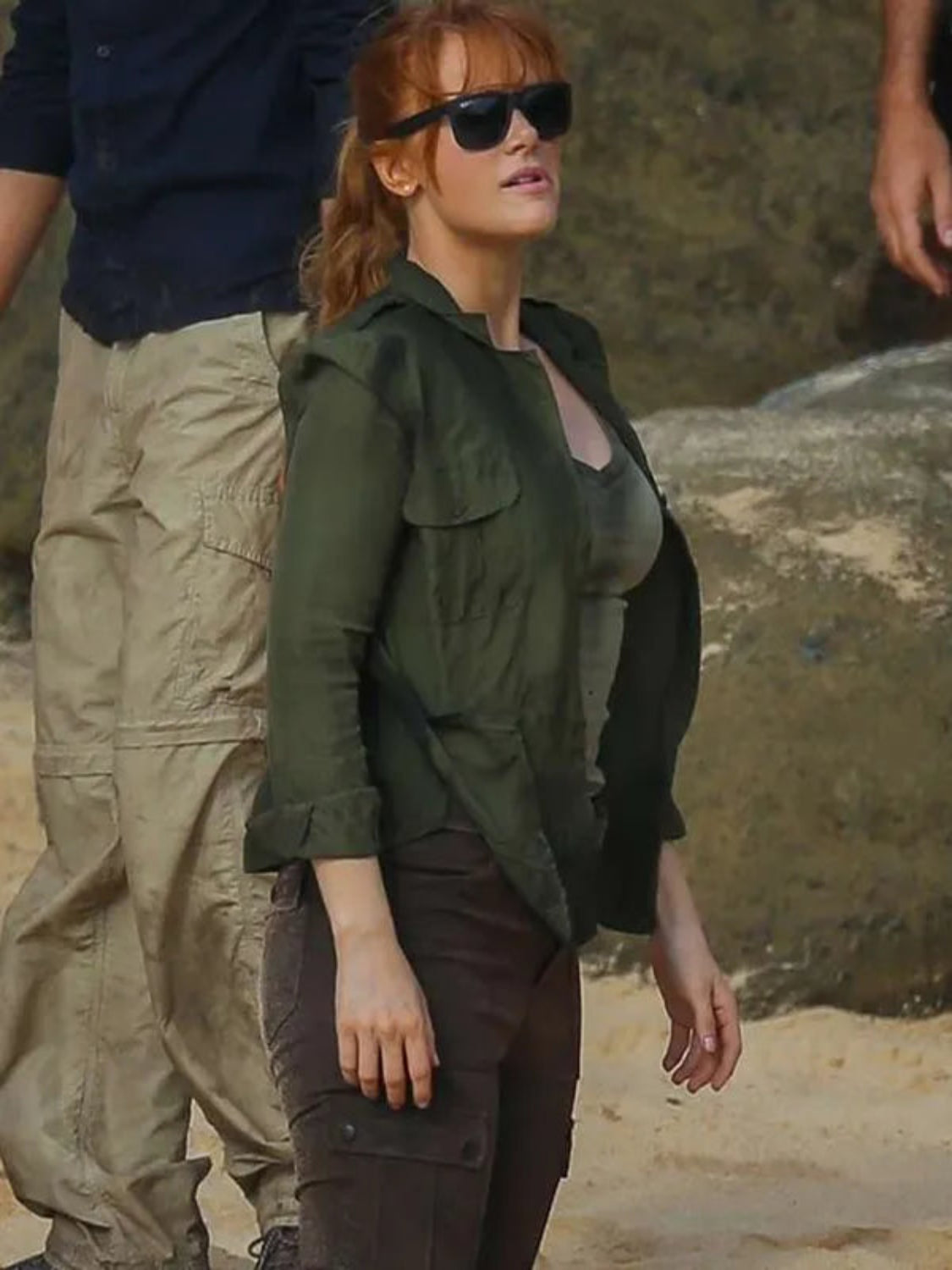 JurassicWorldDominio2022BryceDallasHowardCottonJacket_1