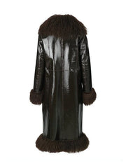KylieJennerDarkBrownShearlingCoat_2