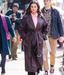 OnlyMurdersintheBuildingSelenaGomezBrownLeatherCoat_6