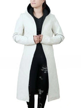 SylviaHoeksBladeRunner2049WhiteLeatherLongCoat_3