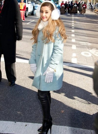 ArianaGrandeBlueTrenchCoat_2