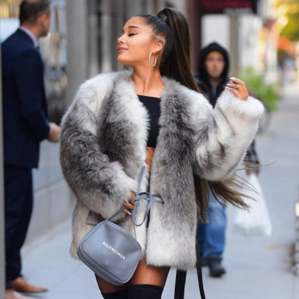 ArianaGrandeStreetStyleFauxFurCoat_1