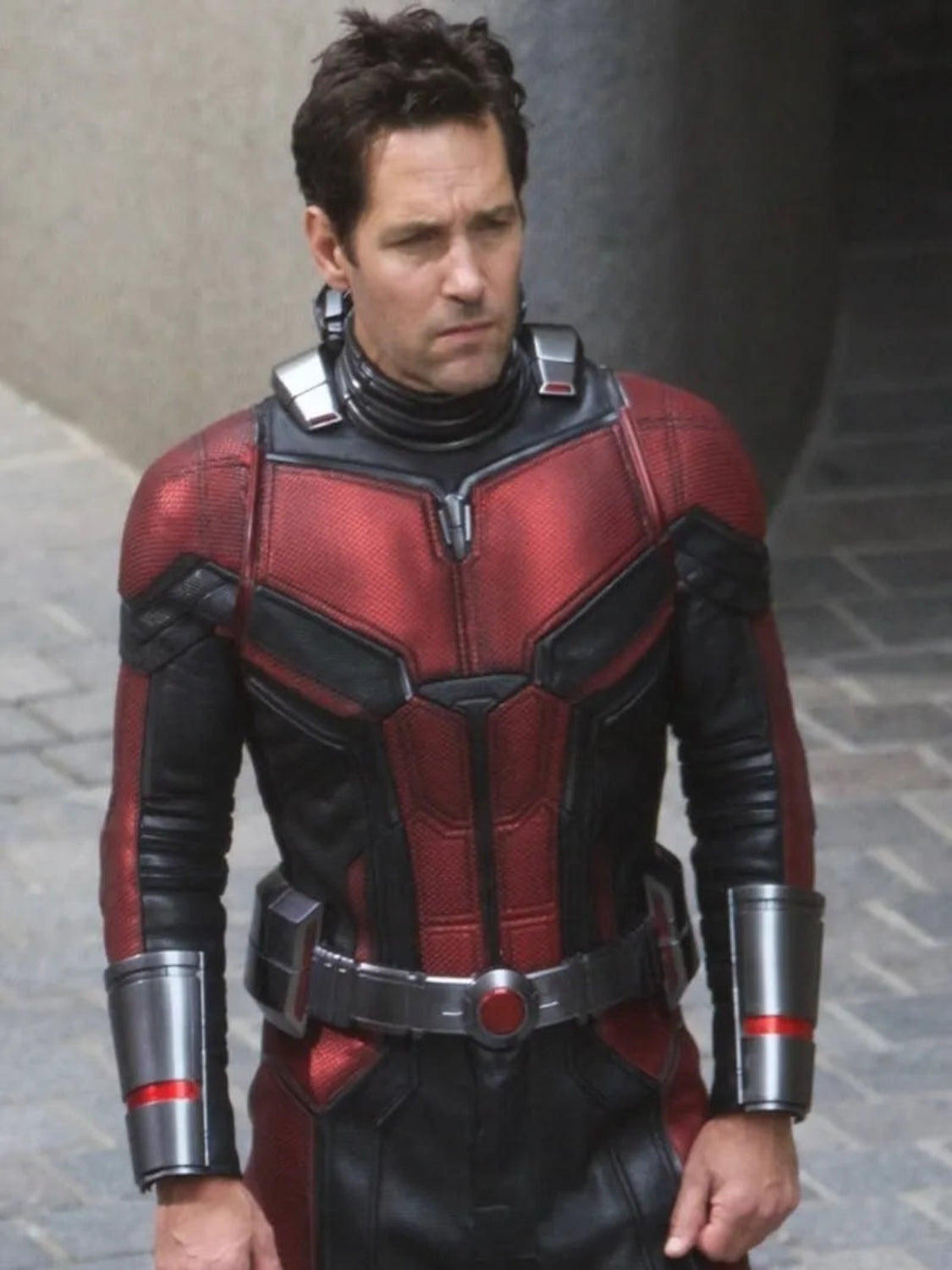 AvengersEndgameAntmanPaulRuddLeatherJacket_5