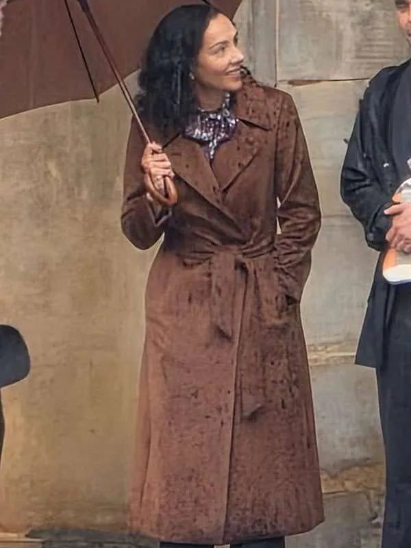 Jessica Grundle Clay face 2026 Brown Trench Coat