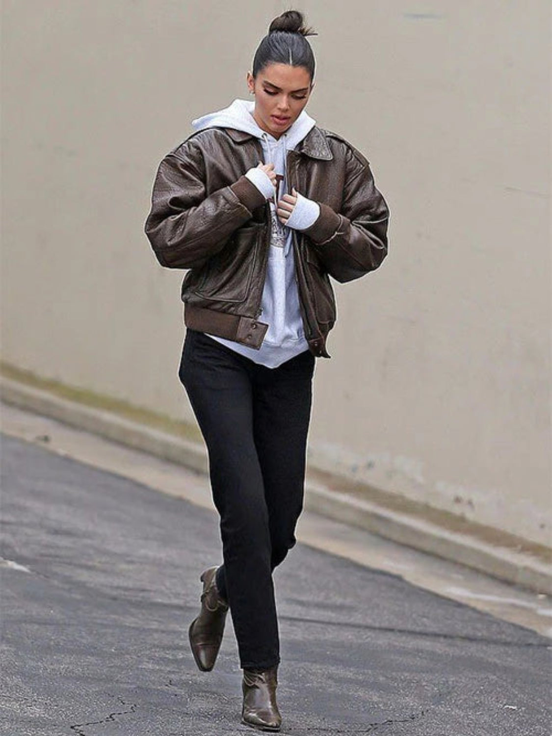 KendallJennerBrownBomberRealLeatherJacket_7