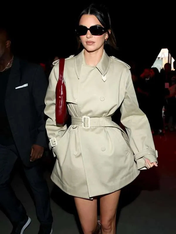 KendallJennerMilanFashionWeekCoat_1