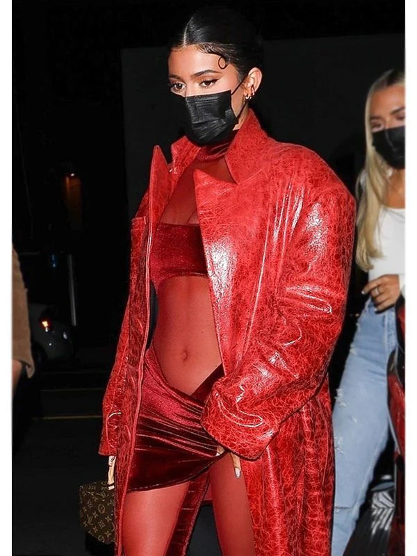 KylieJennerLARedTrenchCoat_1