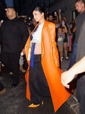 KylieJennerOrangeLeatherLongCoat_2