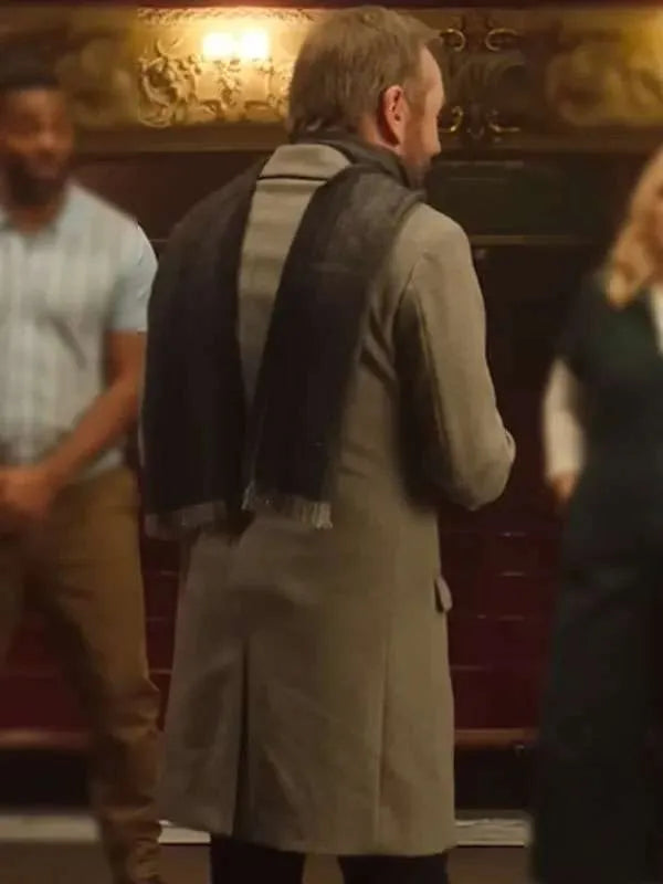 Kiefer Sutherland Tinsel Town 2025 Grey Coat
